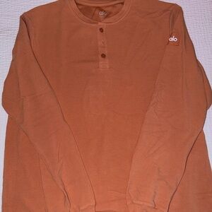 ALO Yoga Men's Rust Long Sleeve Henley